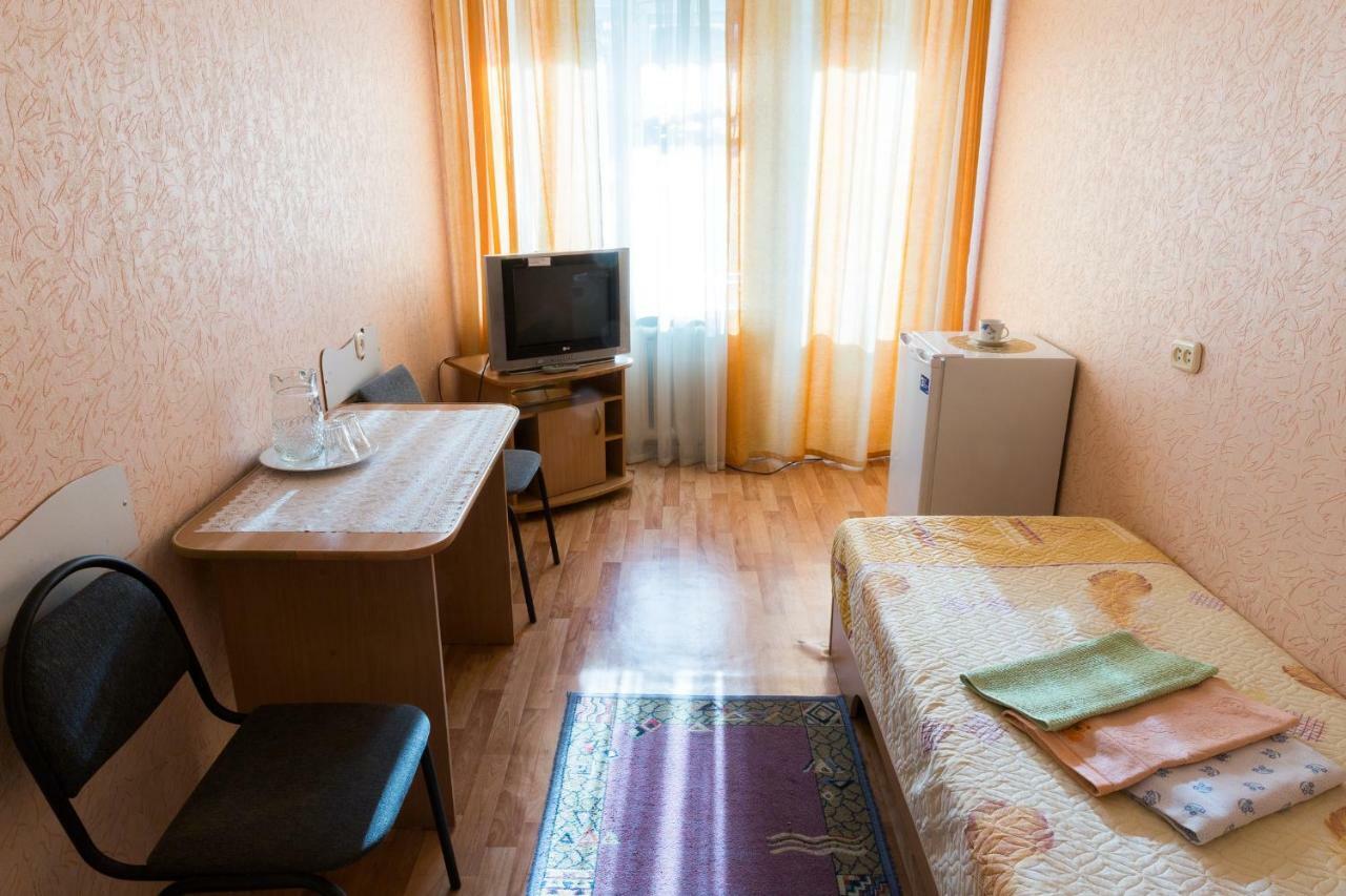 Tourist Hotel Ust-Kamenogorsk Exterior photo
